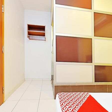 Oyo 582 Hotel Walk Inn Kampong Pasir Puteh  Exterior photo