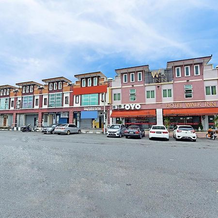 Oyo 582 Hotel Walk Inn Kampong Pasir Puteh  Exterior photo