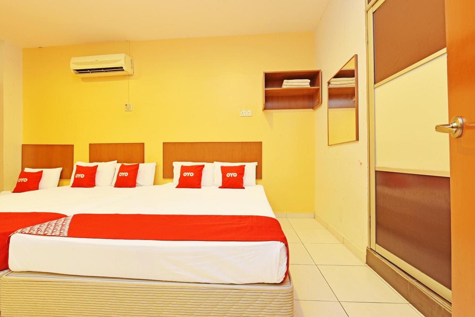 Oyo 582 Hotel Walk Inn Kampong Pasir Puteh  Exterior photo