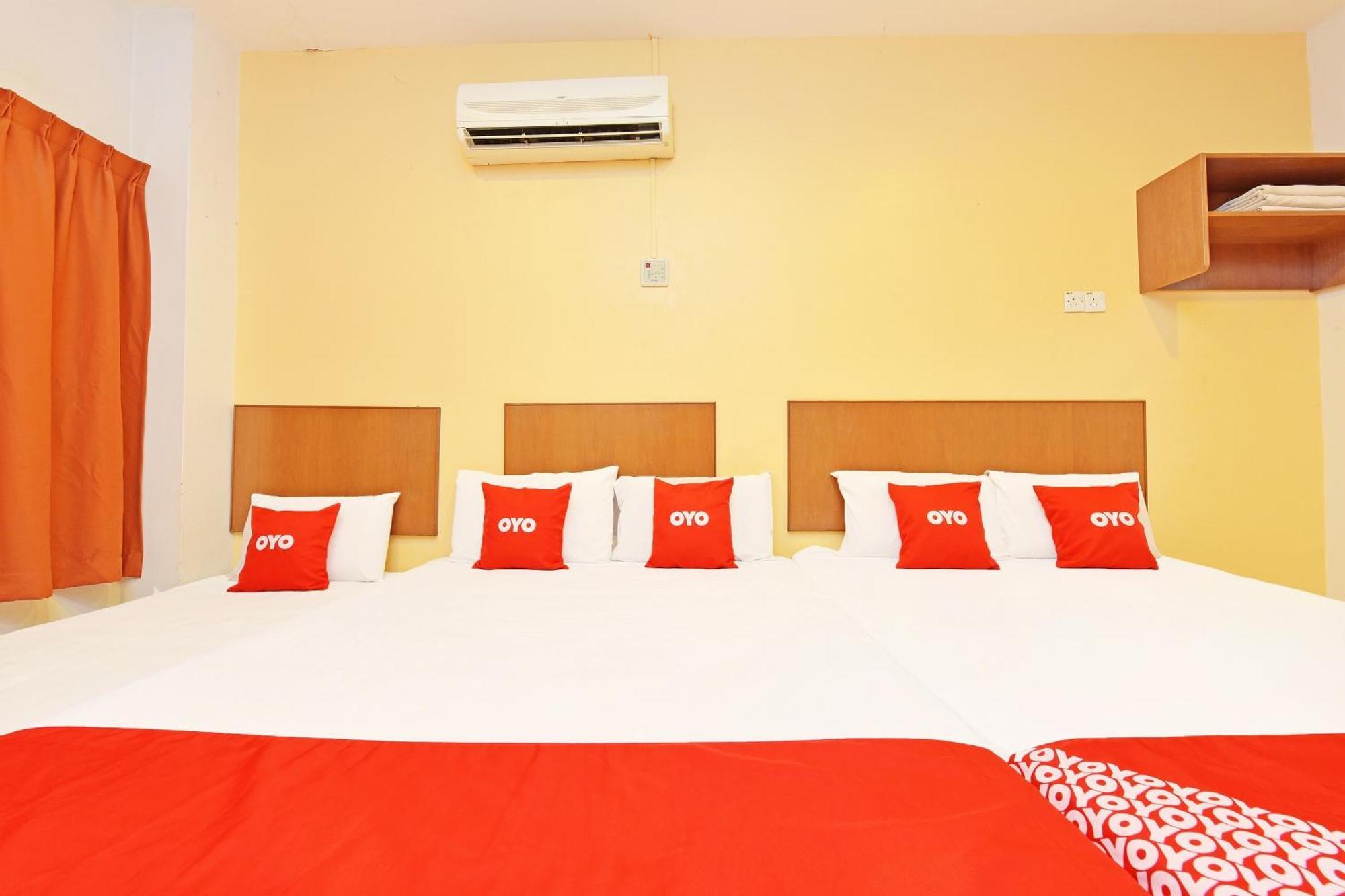 Oyo 582 Hotel Walk Inn Kampong Pasir Puteh  Exterior photo